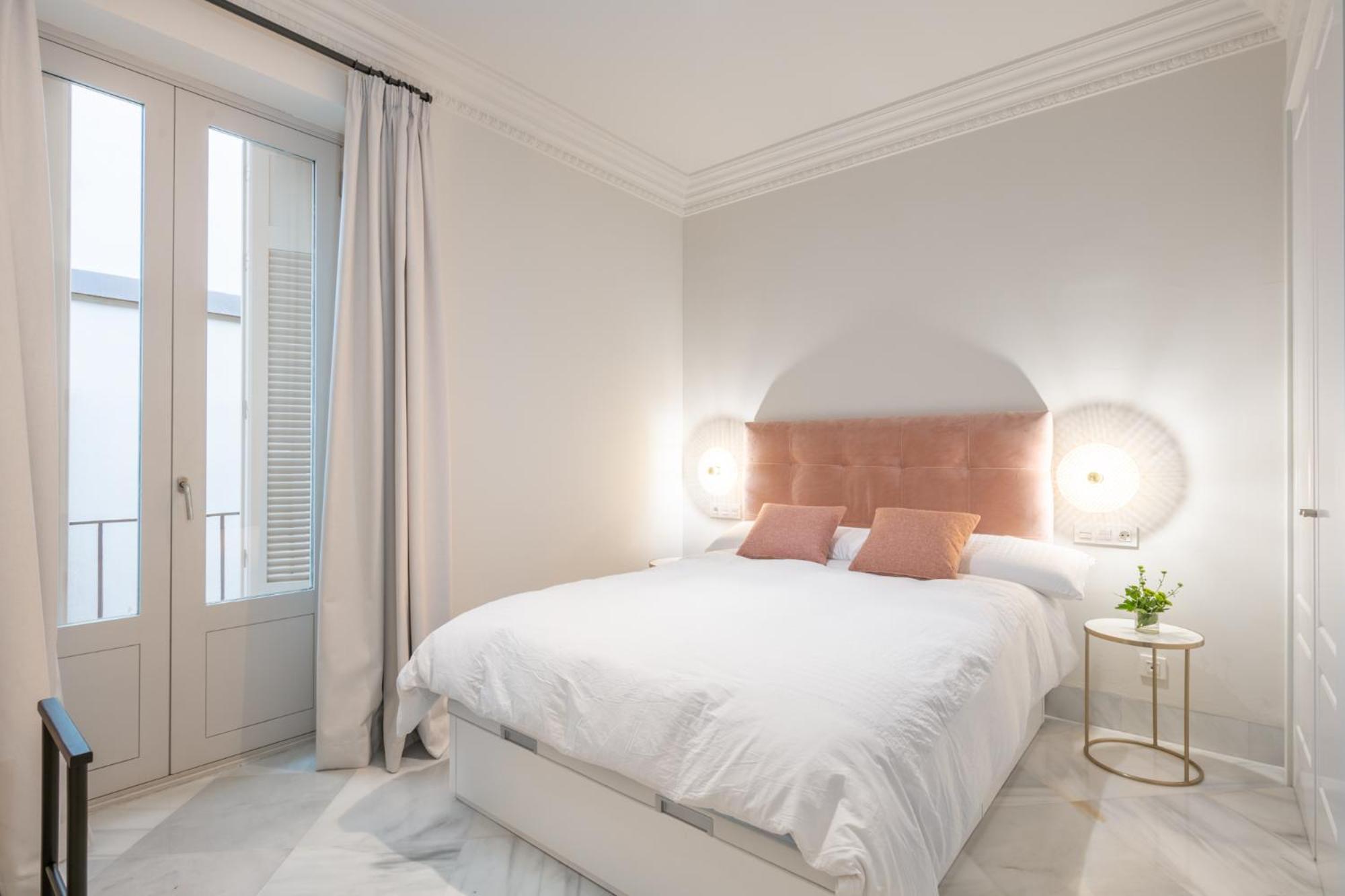 Apartamentos Pinar Malaga Centro Oda fotoğraf